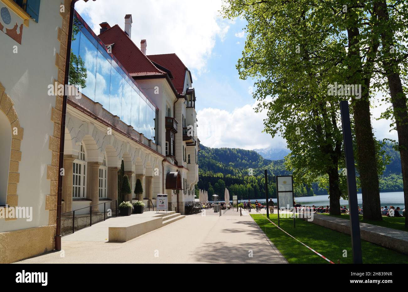 Das Museum der Bayerischen Könige in Hohenschwangau in den malerischen bayerischen Alpen am wunderschönen Alpsee in Allgäu, Bayern, Deutschland Stockfoto