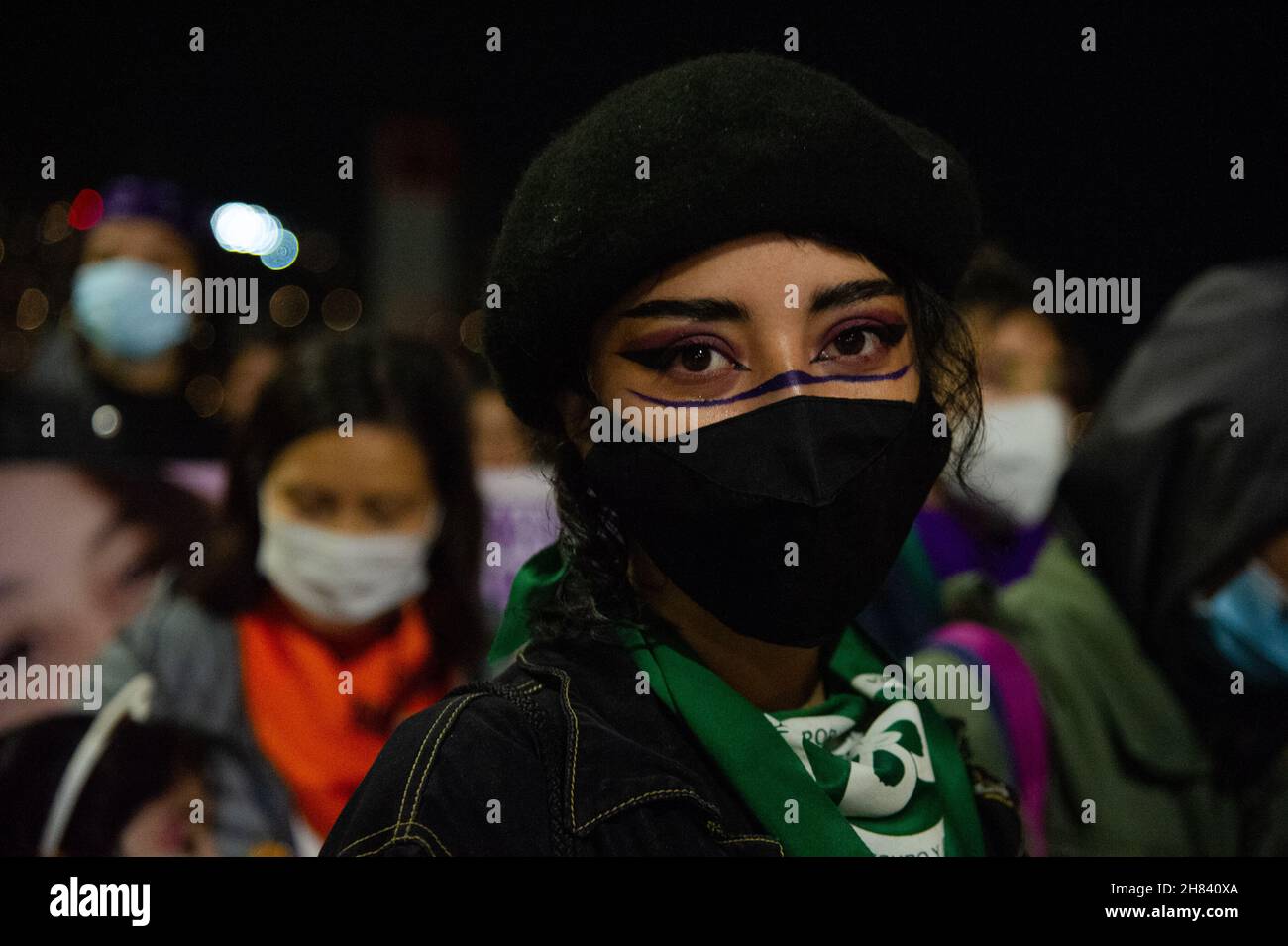 Am 25. November 2021 nehmen Frauen am Internationalen Tag zur Beseitigung von Gewalt gegen Frauen in Bogota, Kolumbien, Teil. Stockfoto