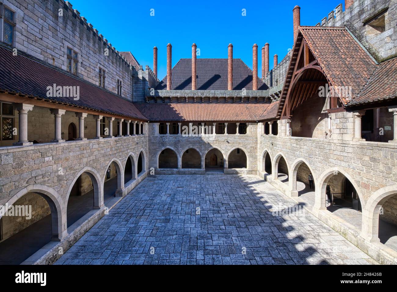 Palast der Herzöge von Bragança, Innenhof, Guimaraes, Minho, Portugal Stockfoto