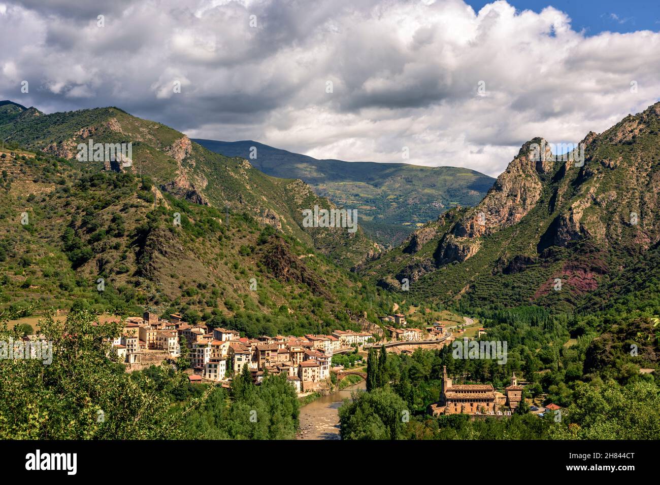Panorama von Gerri De La Sal, Lleida, Spanien Stockfoto