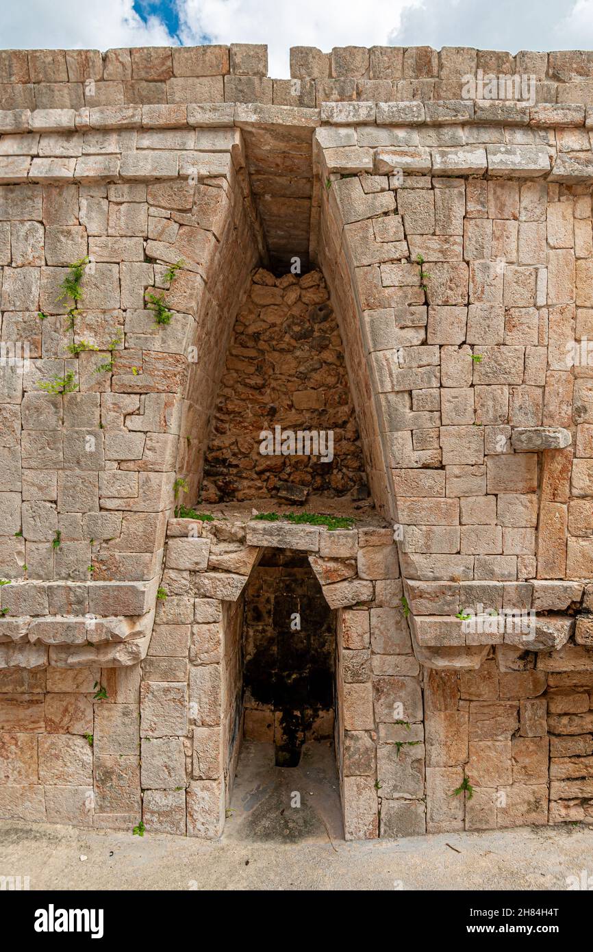 Maya-Bogen an der archäologischen Stätte der antiken maya-Stadt Uxmal in Yucatan, Mexiko Stockfoto