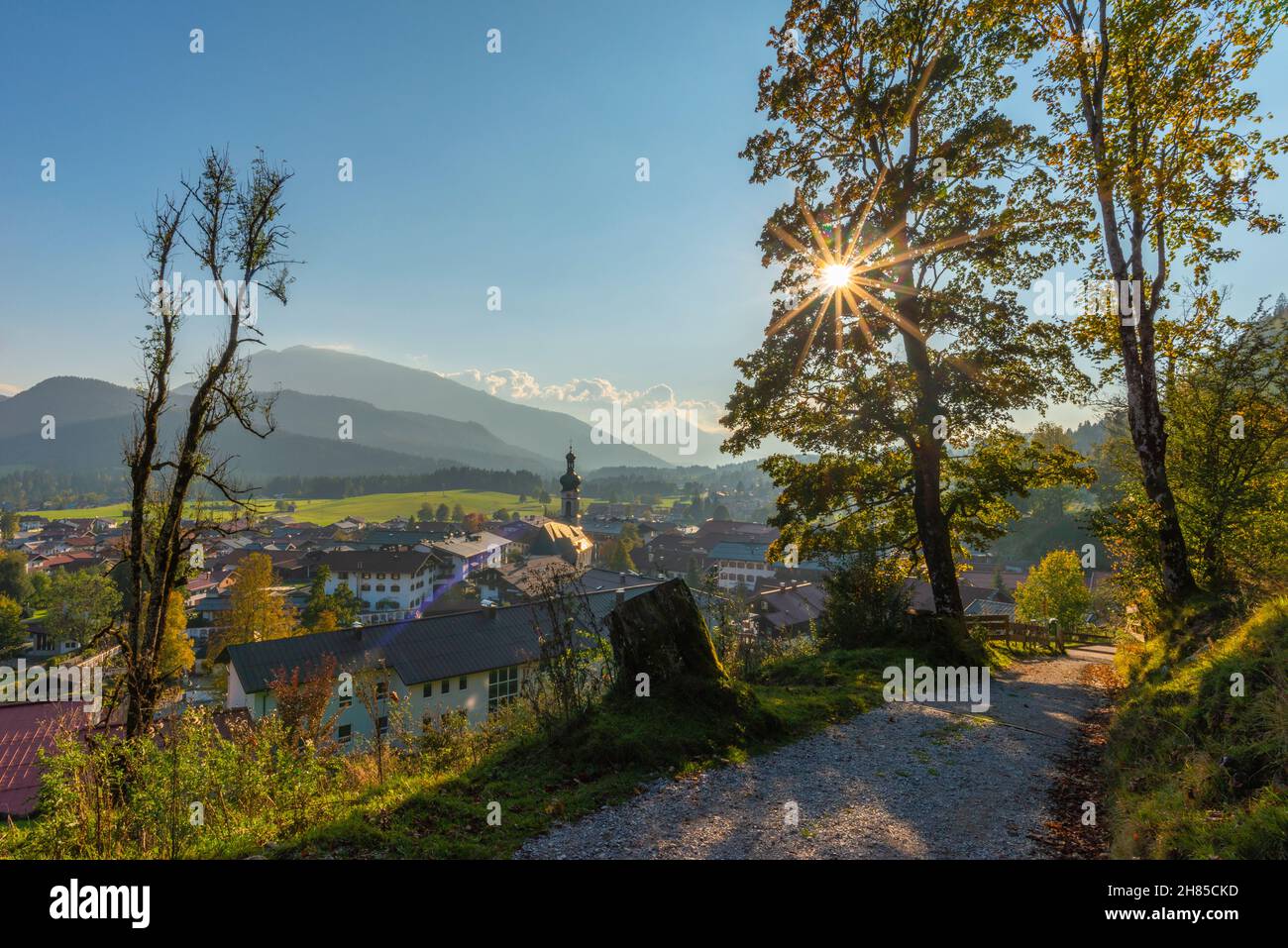 Blick über Reit im Winkl, Region Chiemgau, Oberbayern, Süddeutschland, Europa Stockfoto