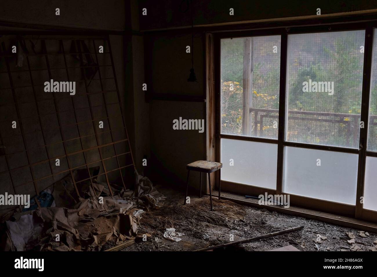 Ein verderbtes Zuhause in der Nähe von Tokio, Japan. Stockfoto
