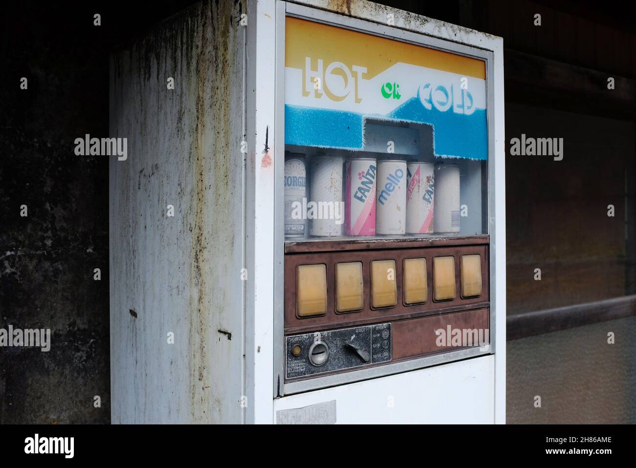 Ein alter Automat in Japan. Stockfoto