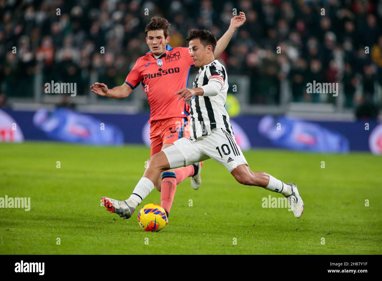 Paulo Dybala (FC Juventus) während des Fußballspiels der italienischen Serie A zwischen dem FC Juventus und Atalanta BC am 27. November 2021 im Allianz Stadium in Turin, Italien Stockfoto