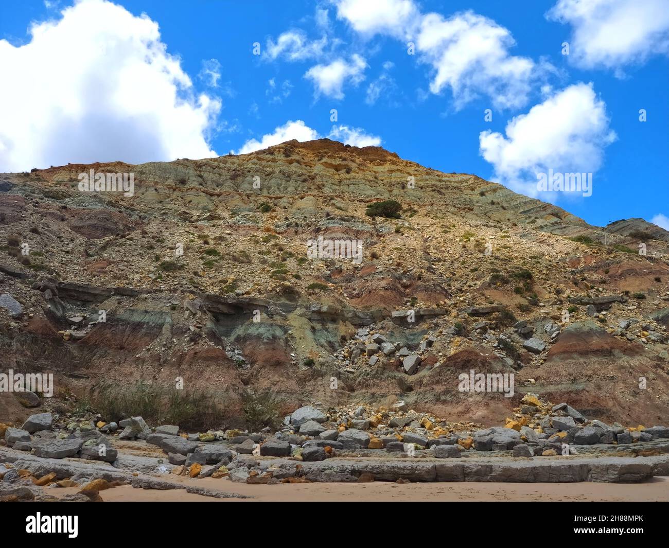 Burgau Strand an der Algarve Küste von Portugal Stockfoto