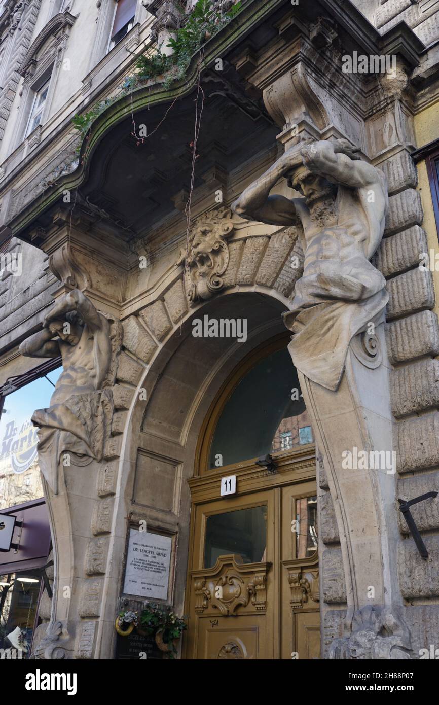 Klassischer Gebäudeeingang Stockfoto