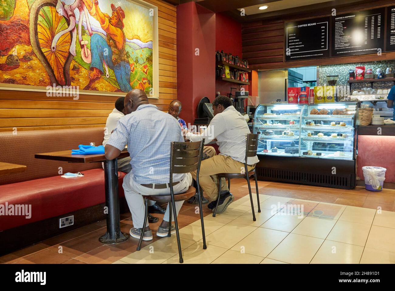 Menschen genießen sich im Java House Café in Nairobi Kenia Afrika Stockfoto