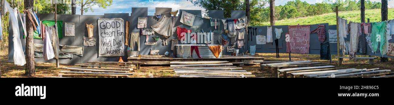 Washing Well Wenches Stage bei der Lady of the Lakes Renaissance Faire - Tavares, Florida, USA Stockfoto