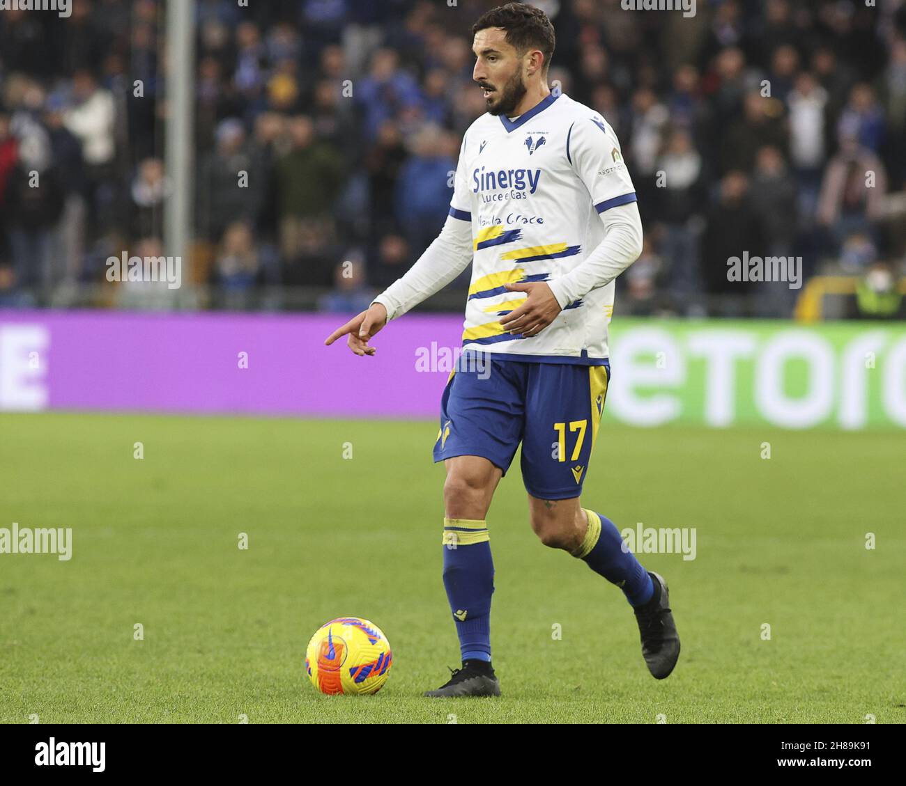 Genua, Italien. 27th. November 2021. Genova (GE), Italia, 27. November 2021, stadio Luigi Ferraris, 14Â giornata Campionato Serie A Tim 2021/2022, incontro tra le squadre dell'UC Sampdoria e dell'Hellas Verona, nella foto: 17 Federico Ceccherini Credit: Independent Photo Agency/Alamy Live News Stockfoto