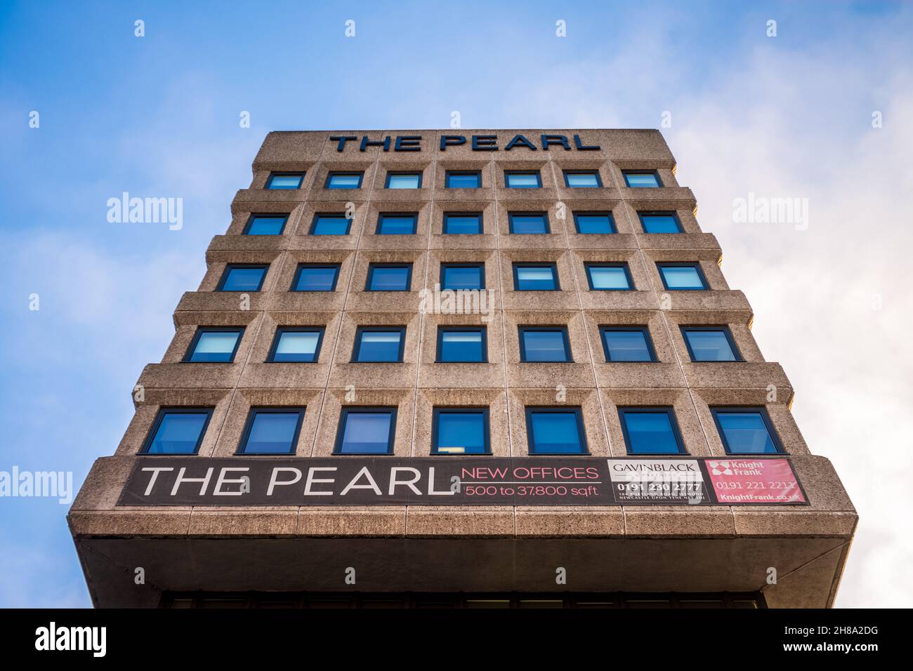 The Pearl Newcastle - renovierte Büros im Stadtzentrum von Newcastle, ehemals Pearl Assurance Building. Bürogebäude im Stil des Brutalismus. Stockfoto