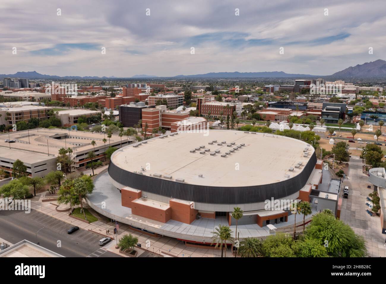 ICA Indoor Sports Center, Teil des Campus der University of Arizona. Stockfoto