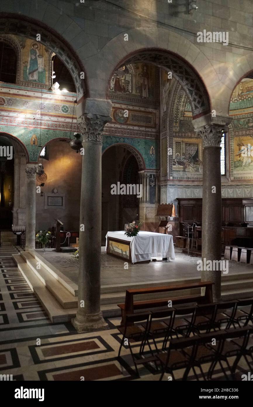 San Secondiano Kathedrale, Altar, mit oranger Flagge ausgezeichnet, Chiusi, Toskana, Italien, Europa Stockfoto