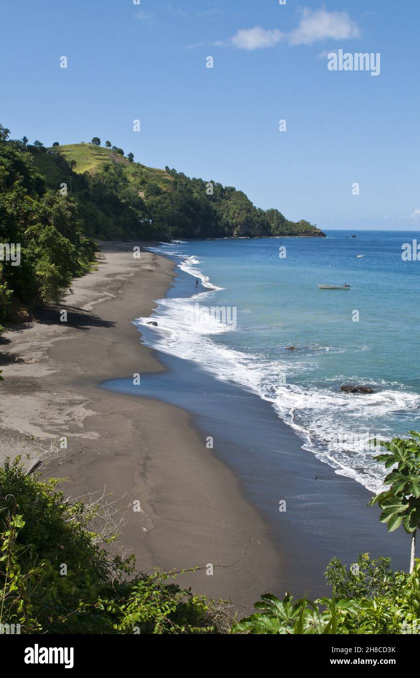 Petit Bordel Bay, schwarzer Sandstrand, Saint Vincent und die Grenadinen, Kingstown Stockfoto