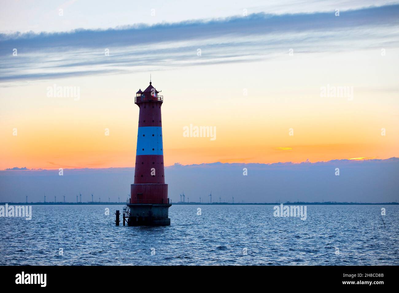 Leuchtturm Arngast in Jade Bay bei Sonnenuntergang, Deutschland, Niedersachsen, Jadebusen Stockfoto