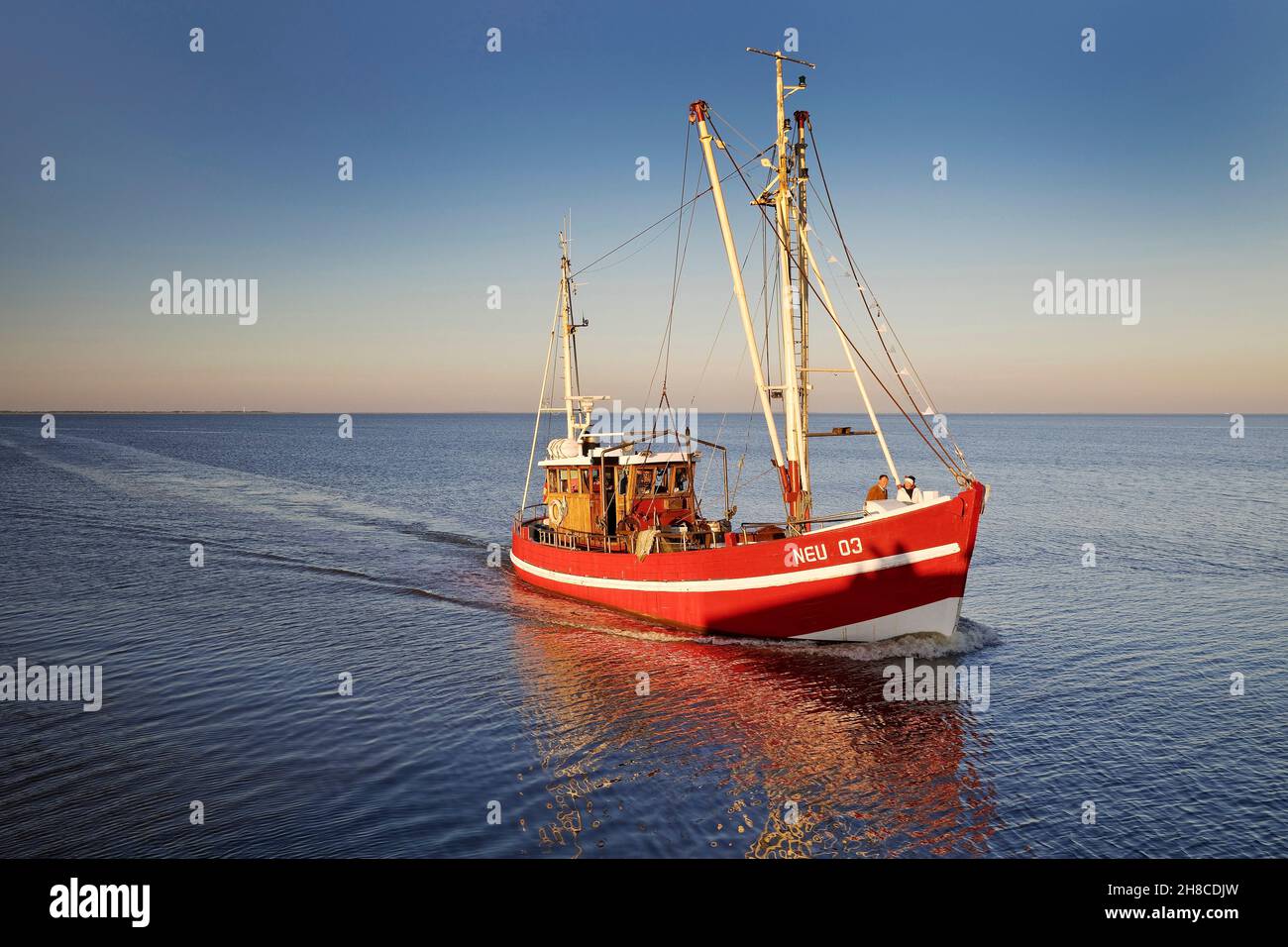 shrimperboot in der Nordsee, Deutschland, Niedersachsen, Niedersächsischer Nationalpark Wattenmeer Stockfoto