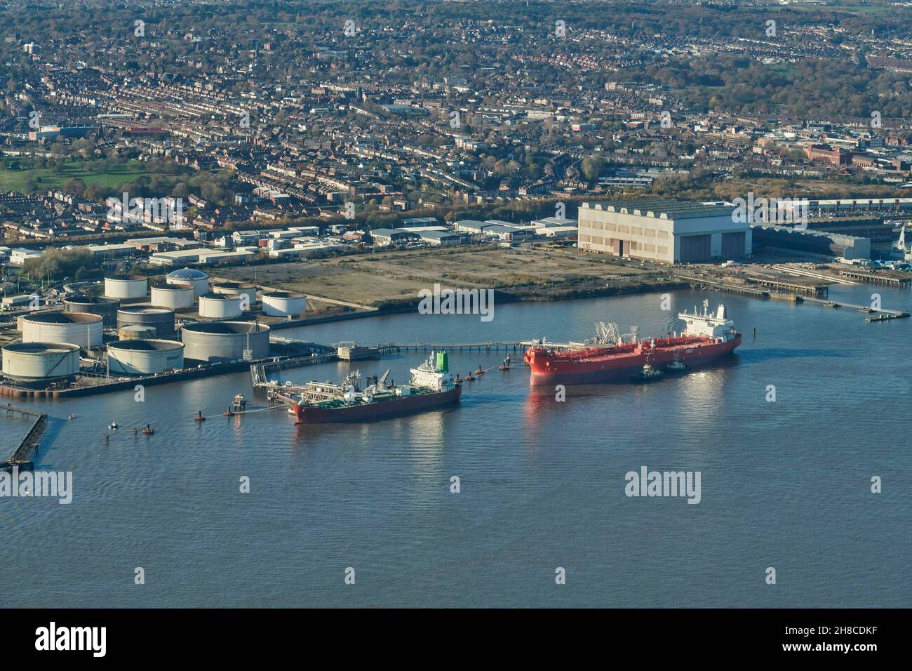 Versand an der Mersey Estuary, Liverpool, Nordwestengland, Großbritannien Stockfoto