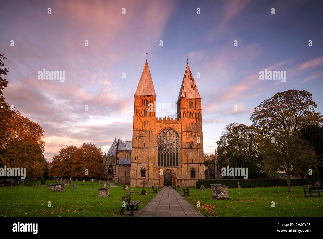 Abenddämmerung im Southwell Minster, Southwell Nottinghamshire England Stockfoto