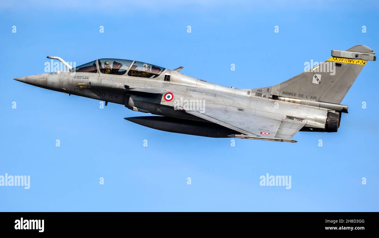 Die französische Luftwaffe Dassault Rafele fliegt über den Luftwaffenstützpunkt kleine-Brogel, Belgien - 13. September 2021 Stockfoto