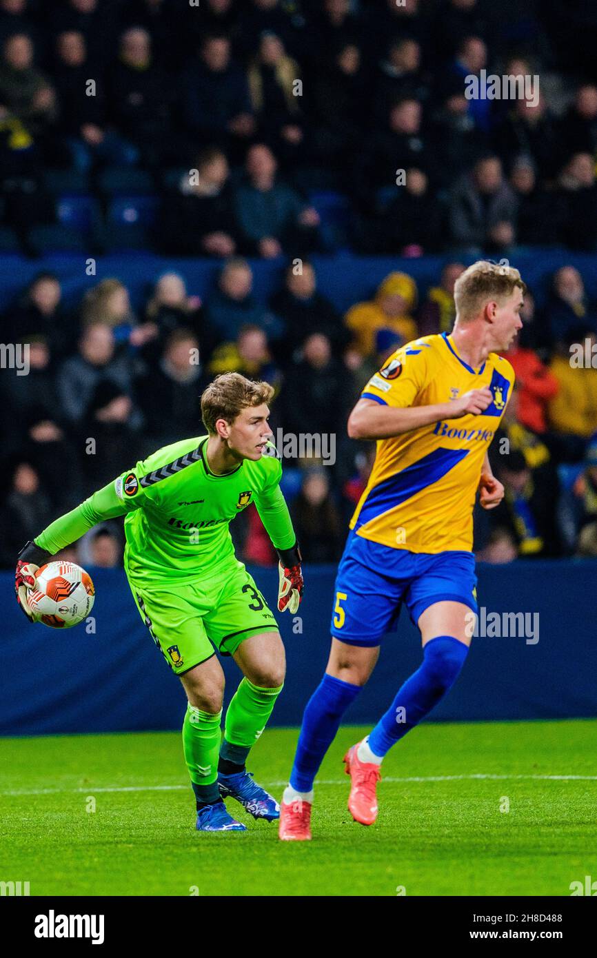 Broendby, Dänemark. 25th, November 2021. Torhüter Mads Hermansen (30) aus Broendby, WENN er während des UEFA Europa League-Spiels zwischen Broendby IF und Lyon im Broendby-Stadion in Broendby gesehen wird. (Foto: Gonzales Photo - Robert Hendel). Stockfoto