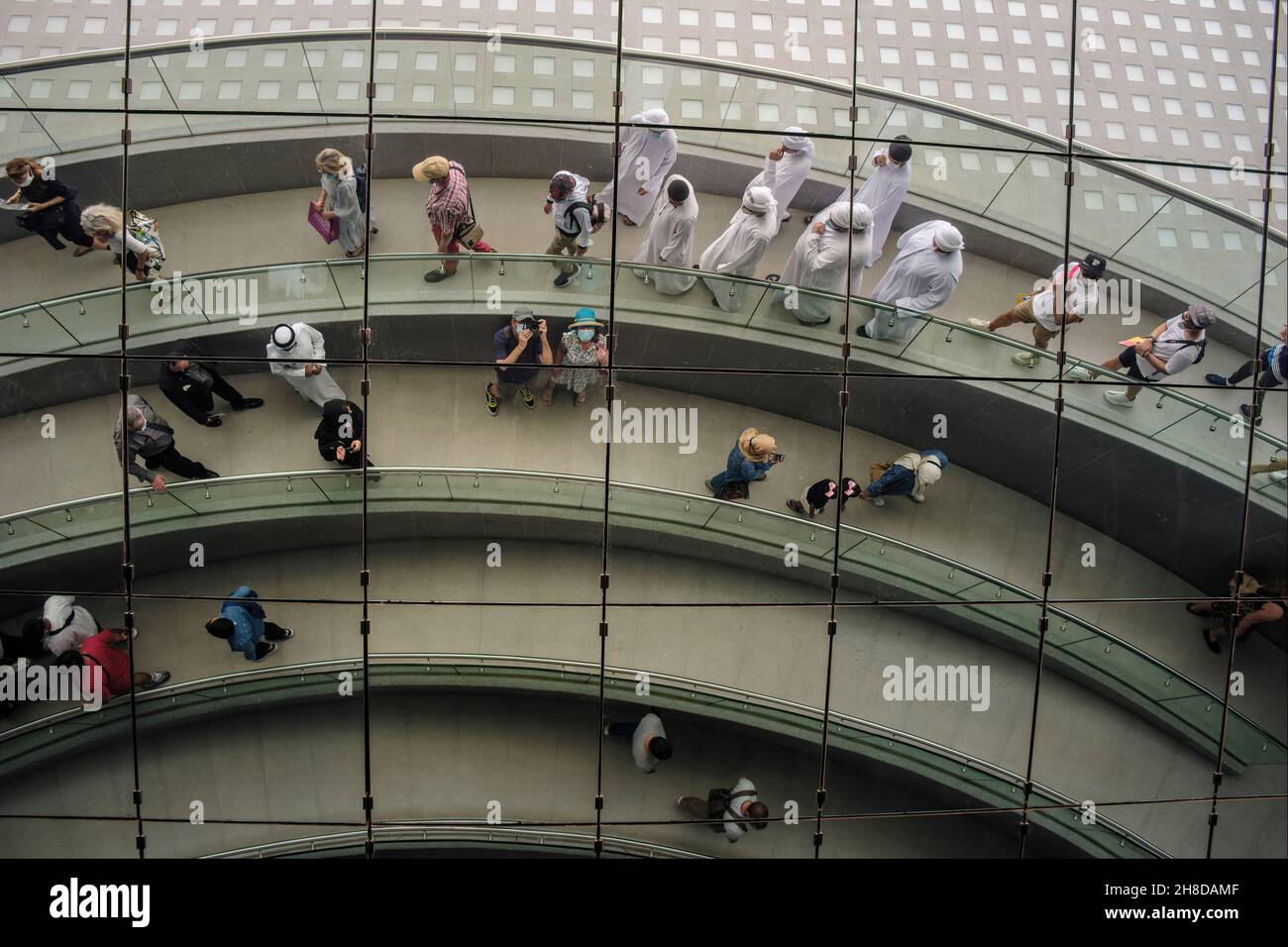 Der Zick-Zack-Gang zum Pavillon des Königreichs Saudi-Arabien, Expo 2020, Dubai Stockfoto
