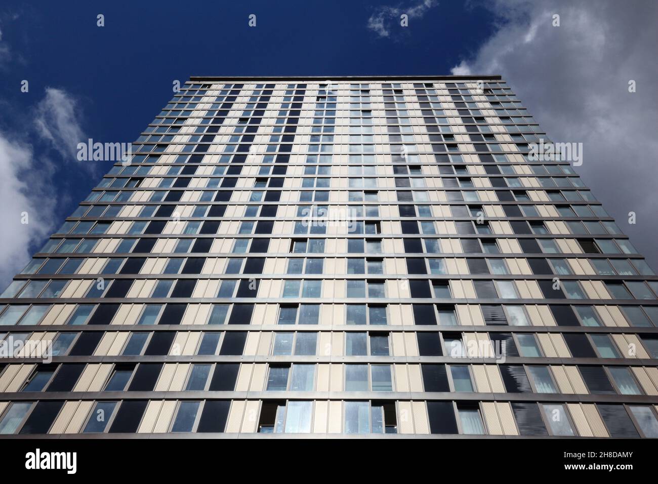 SHEFFIELD, Großbritannien - 10 JULI 2016: St Paul's Turm in Arundel Gate Street, Sheffield, Yorkshire, UK. Den gehobenen Wohn- Wolkenkratzer das höchste b Stockfoto