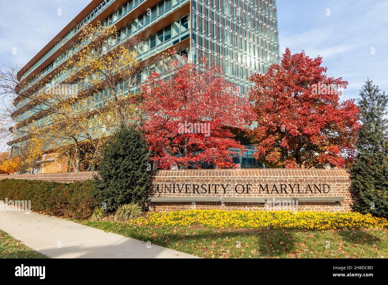 COLLEGE PARK, MD, USA - 20. NOVEMBER: Eintrittsschild am 20. November 2021 an der University of Maryland in College Park, Maryland. Stockfoto