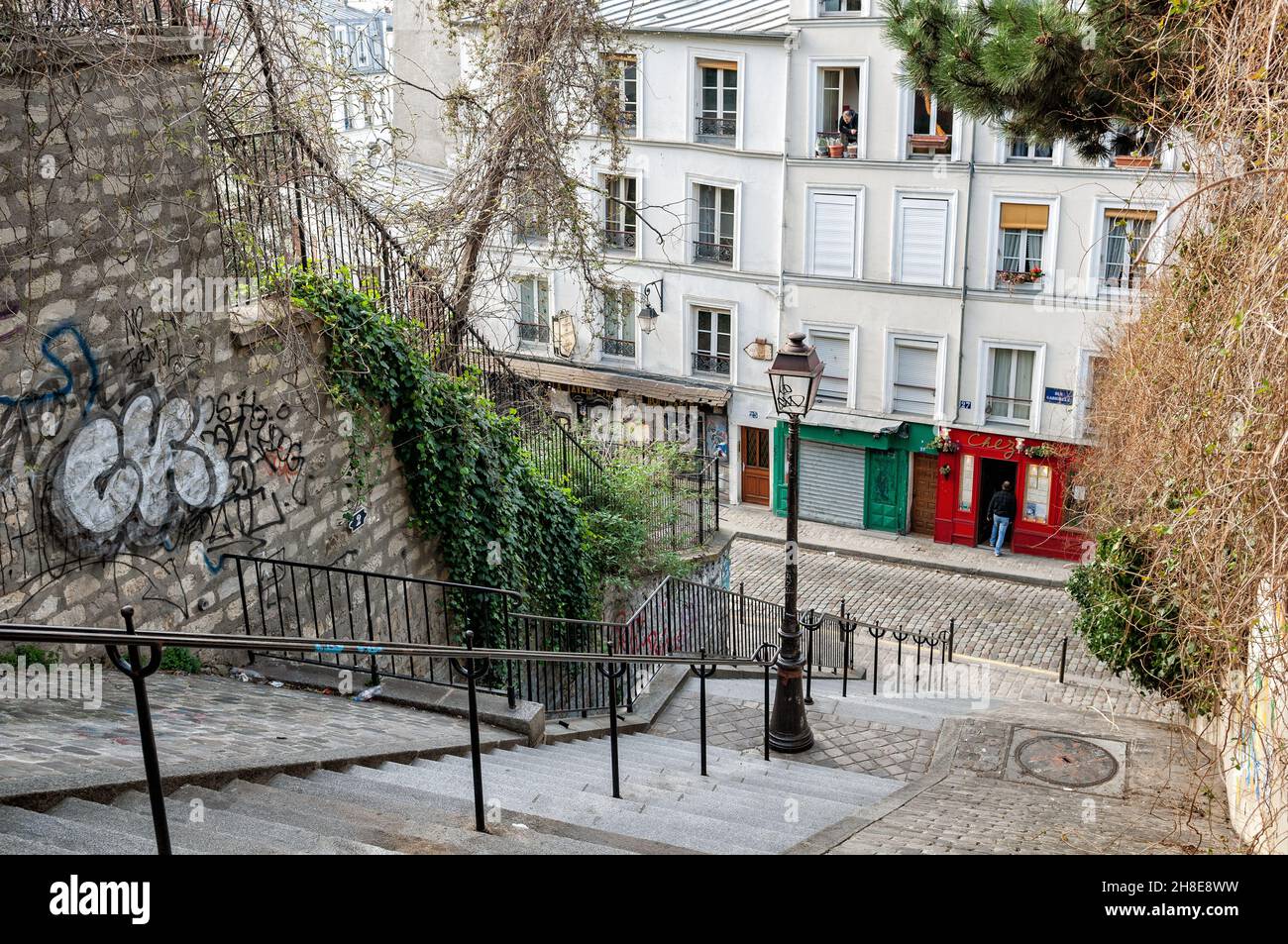 Graffiti und Treppen in Montmartre, Paris 18th, Frankreich Stockfoto