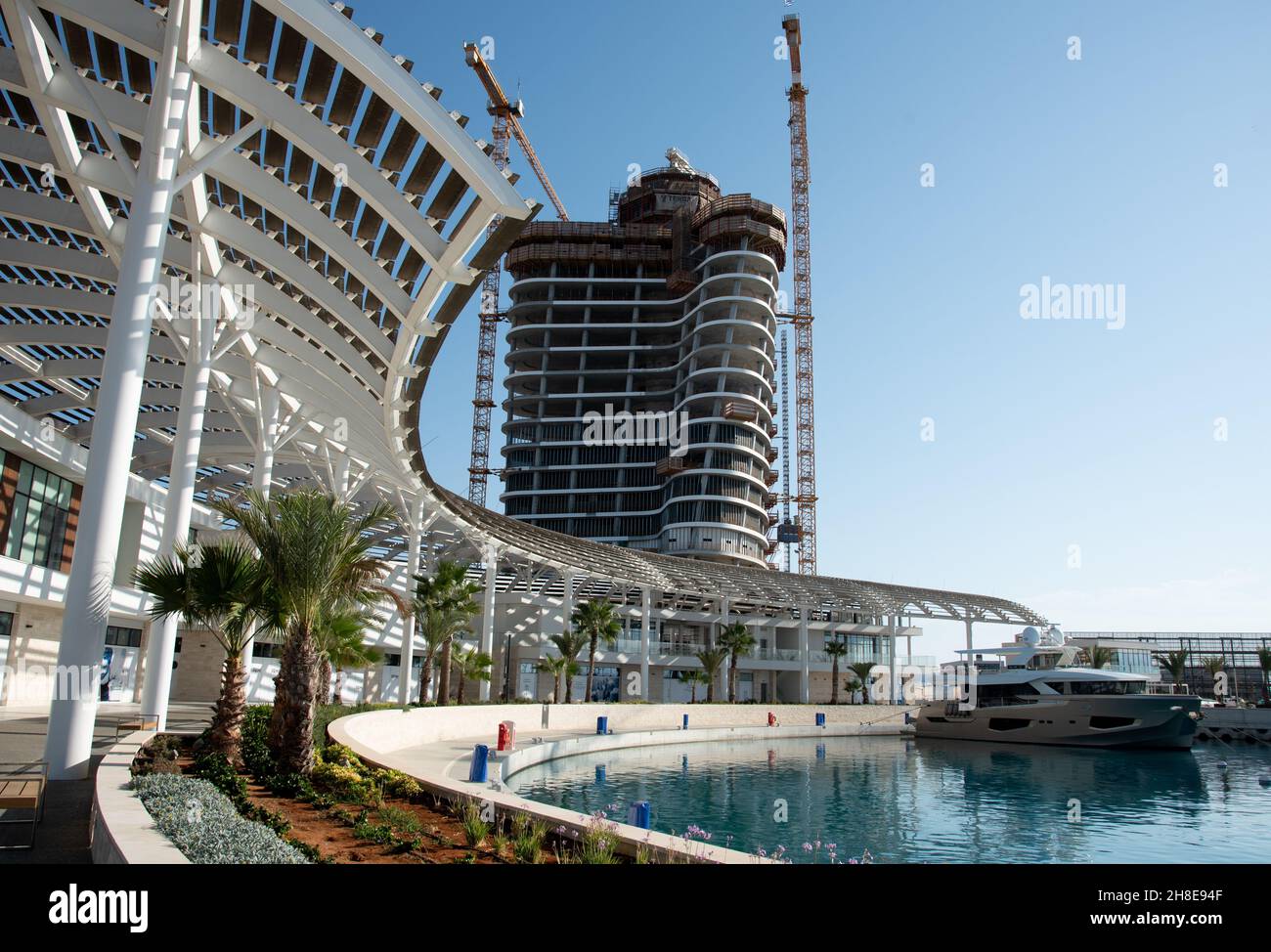 Der Yachthafen von Ayia Napa mit modernen Gebäuden im Bau. Zypern Stockfoto