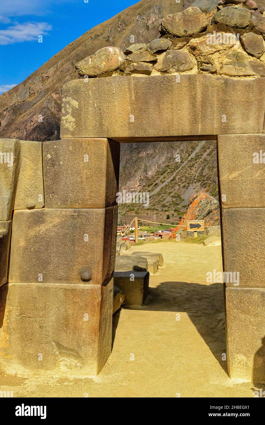 Tor der zehn Nischen im Sektor der zehn Nischen, Inka-Ruinen von Ollantaytambo Stockfoto