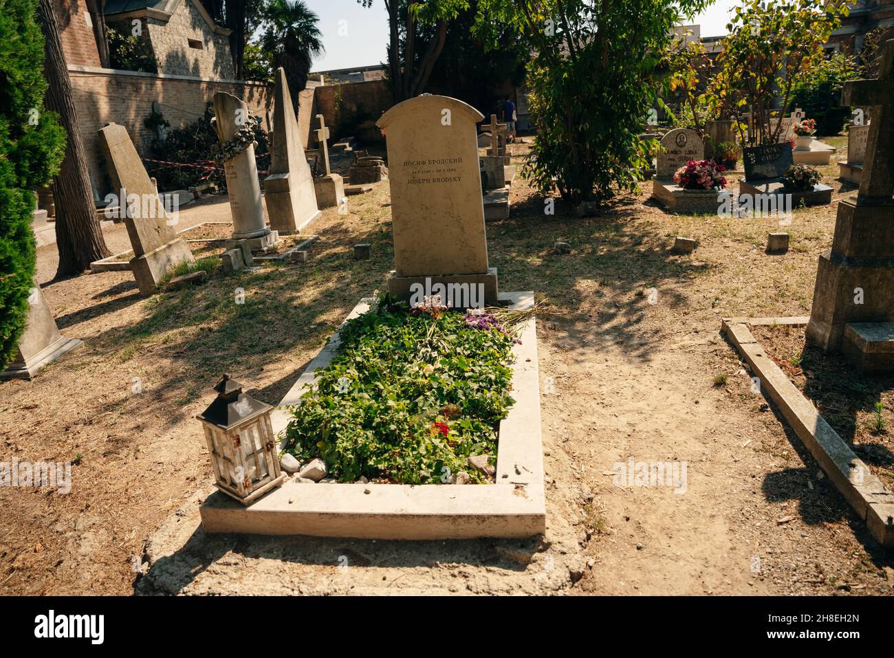 VENEDIG, ITALIEN - nov, 2021 Grabstein auf dem Grab des Joseph Brodsky. Hochwertige Fotos Stockfoto