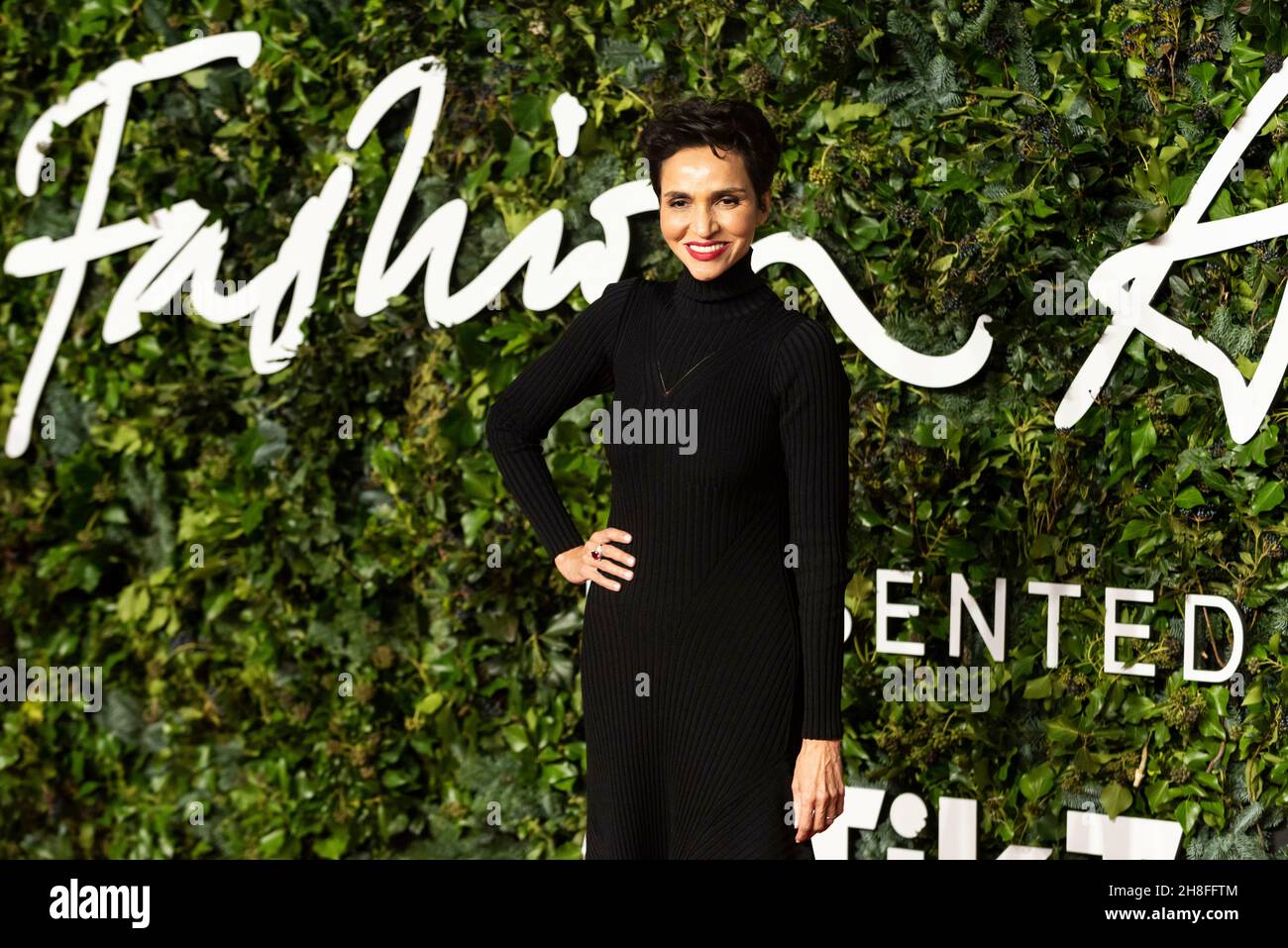 Farida Khelfa nimmt an den Fashion Awards 2021 in der Royal Albert Hall Teil. London, Großbritannien. 29/11/2021 Stockfoto