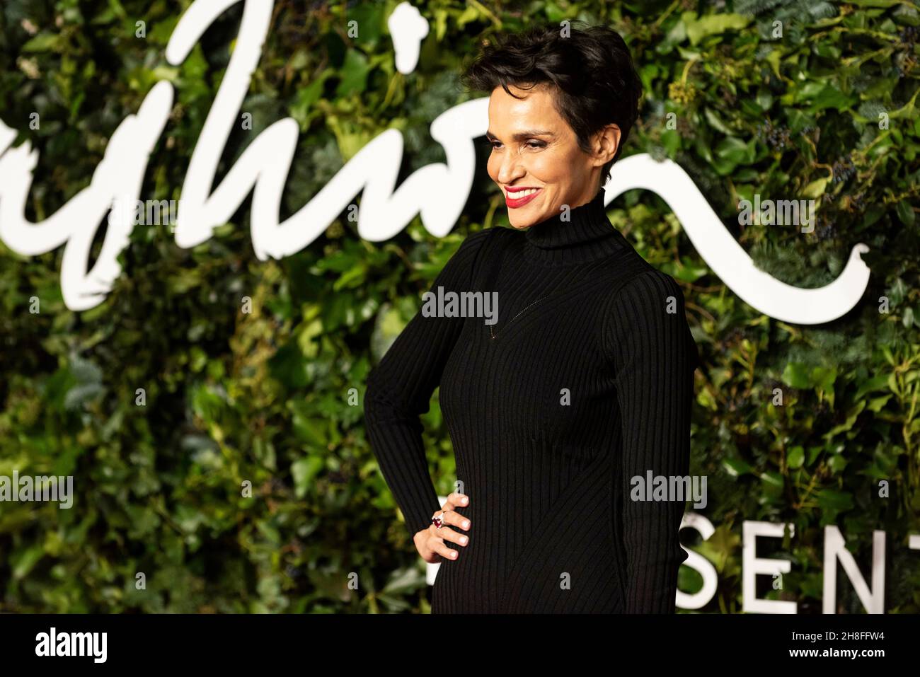 Farida Khelfa nimmt an den Fashion Awards 2021 in der Royal Albert Hall Teil. London, Großbritannien. 29/11/2021 Stockfoto