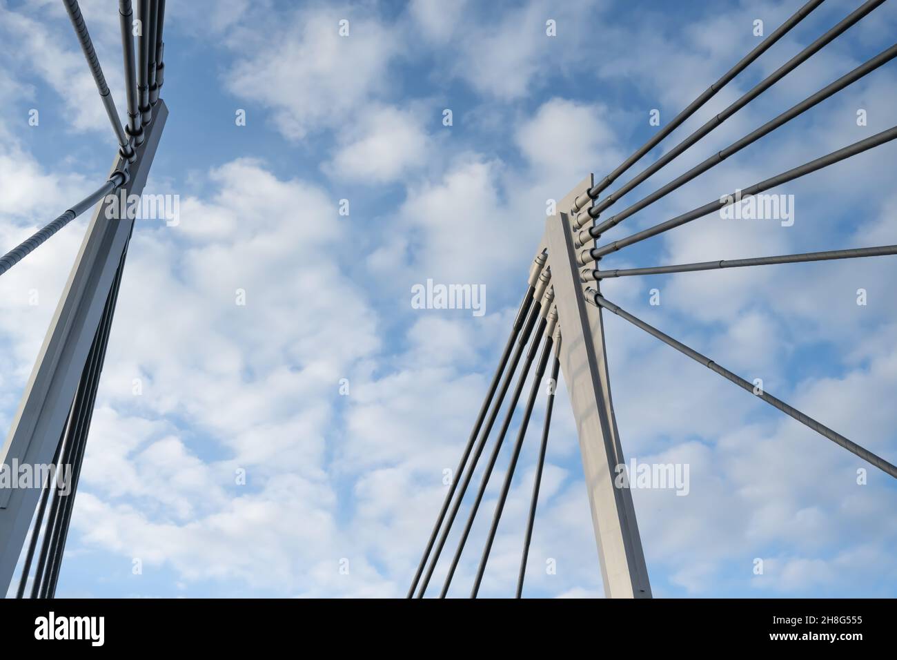 Abstraktes Detail der 'Kampmann-Brücke' in Essen, die die beiden Bezirke Heisingen und Kupferdrehh verbindet. Stockfoto