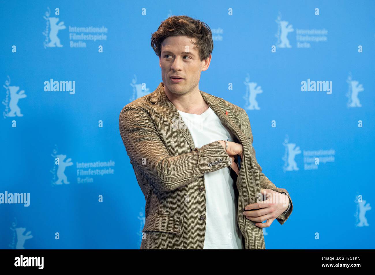BERLIN, DEUTSCHLAND-Februar 10: James Norton posiert beim 'Mr. Jones' Fotoschau während der Berlinale 69th Stockfoto