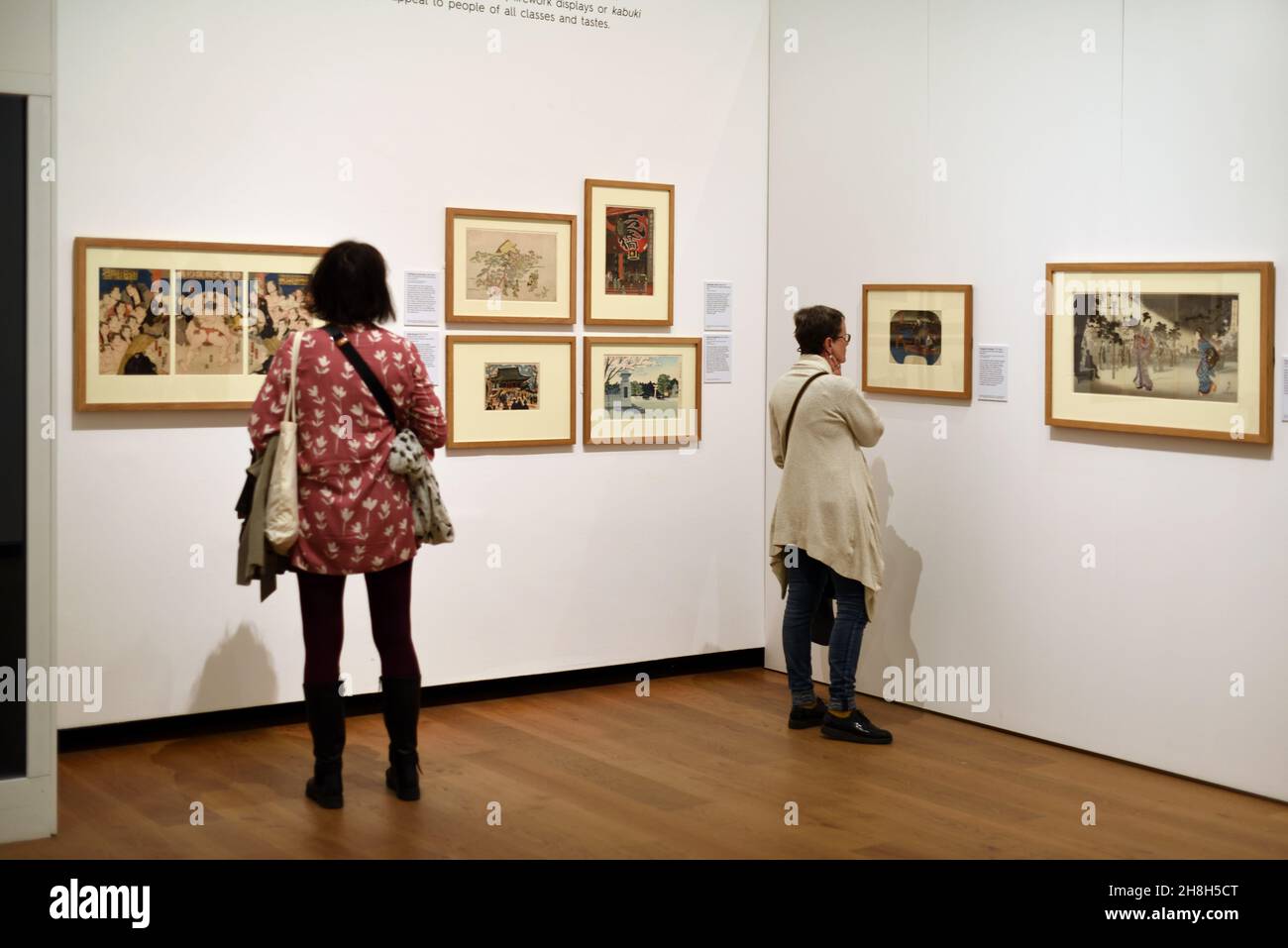 Besucher Besuch der Kunstausstellung oder Ausstellungsgalerie im Ashmolean Museum Oxford Stockfoto