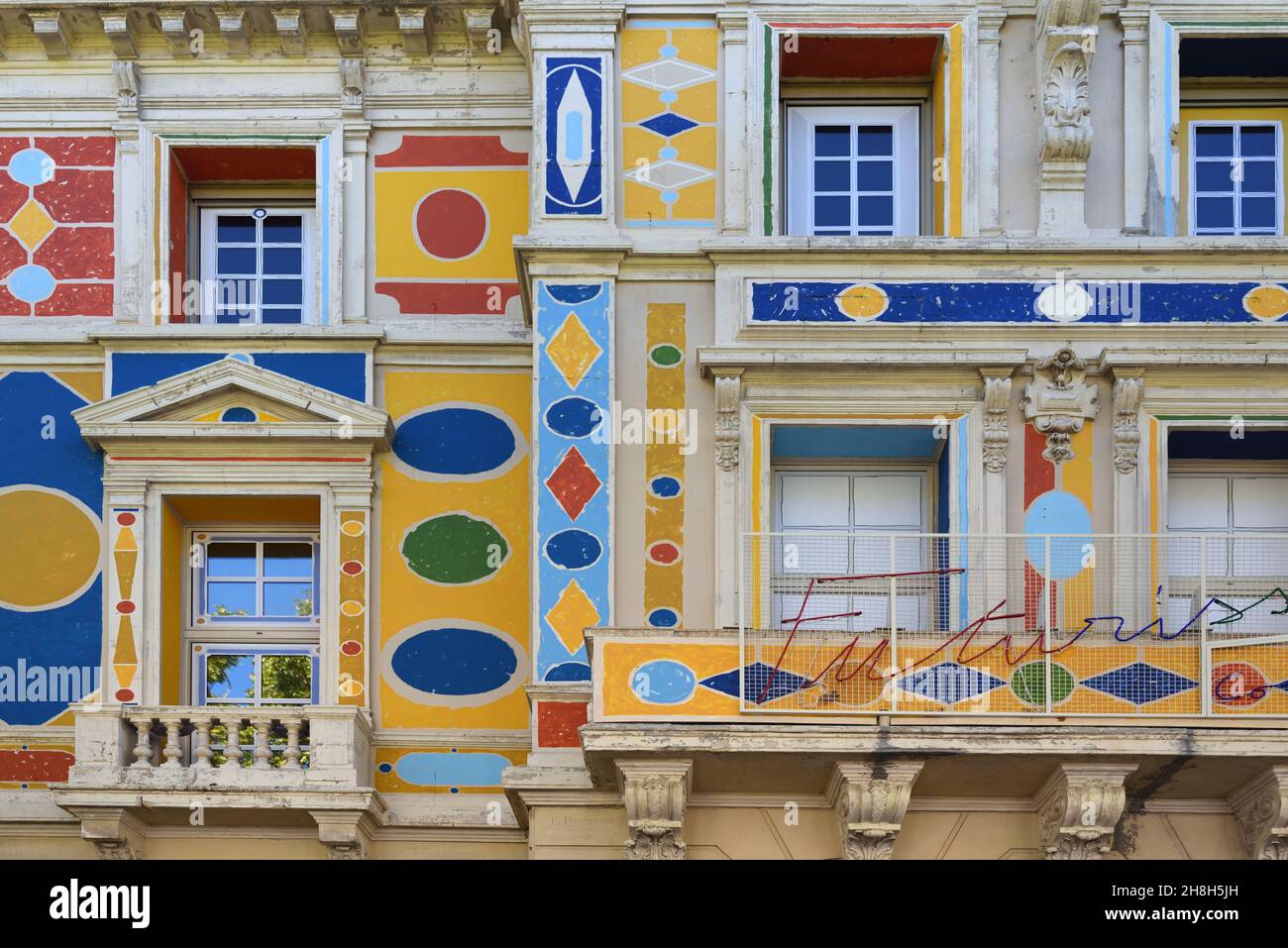 Bunte oder bunte Fassade des Hôtel des Arts (c1900) Kunstmuseum, Kunstgalerie oder Kunstzentrum Toulon Var Provence Frankreich Stockfoto