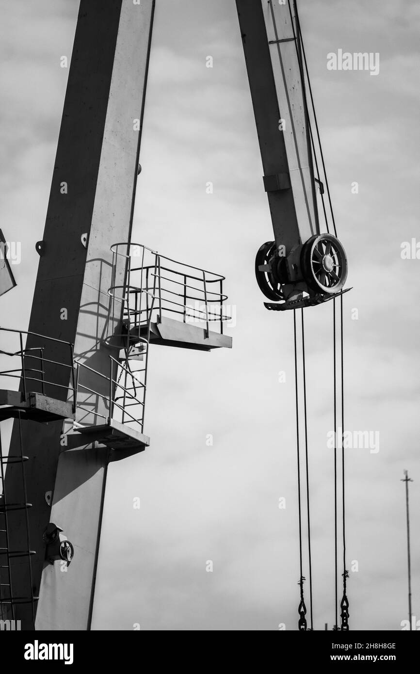 Industrielle Metallkonstruktion mit Leitern Stockfoto