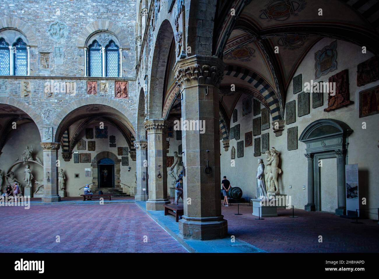 Das Nationalmuseum Bargello, auch bekannt als Palazzo del Bargello, ist ein ehemaliges Gefängnis. Heute beherbergt es Skulpturen, die hauptsächlich aus den großen herzoglichen Sammlungen stammen. Stockfoto