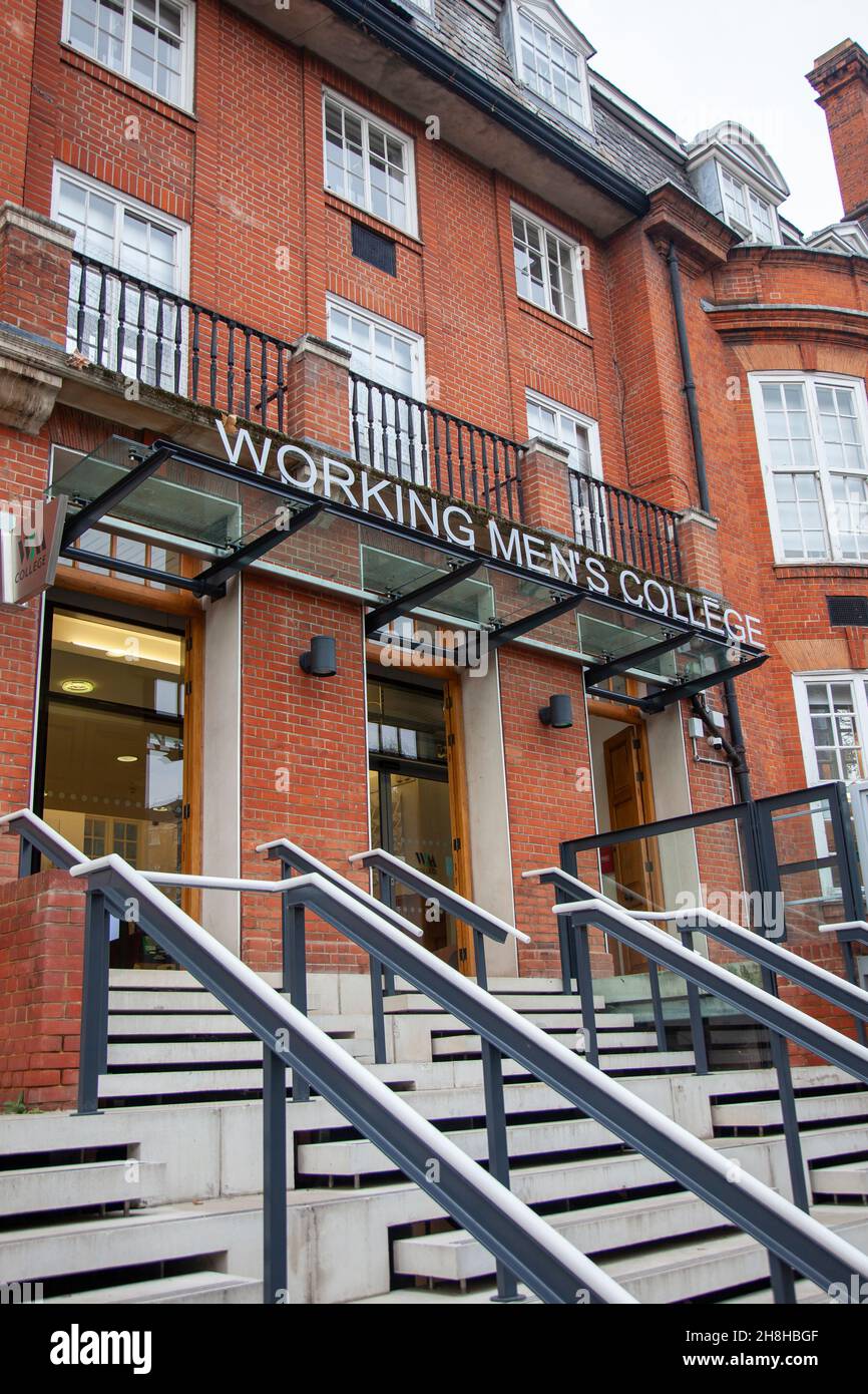 Working Men's Collage auf der Crowndale Rd in Mornington Crescent, Lonodn, Großbritannien Stockfoto