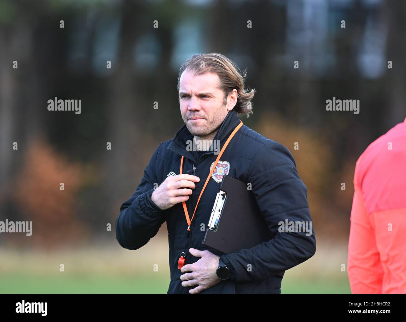 Oriam Edinburgh Schottland .UK . 30th Nov 21 Hearts Manager Robbie Neilson während des Trainings für Celtic Match . Kredit: eric mccowat/Alamy Live Nachrichten Stockfoto