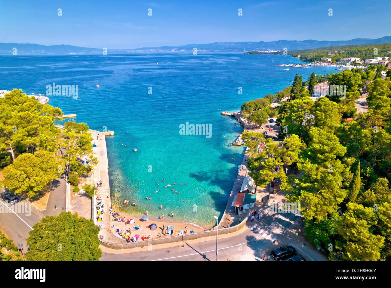 Malinska türkis Strand Luftaufnahme, Insel Krk, Kroatien Stockfoto
