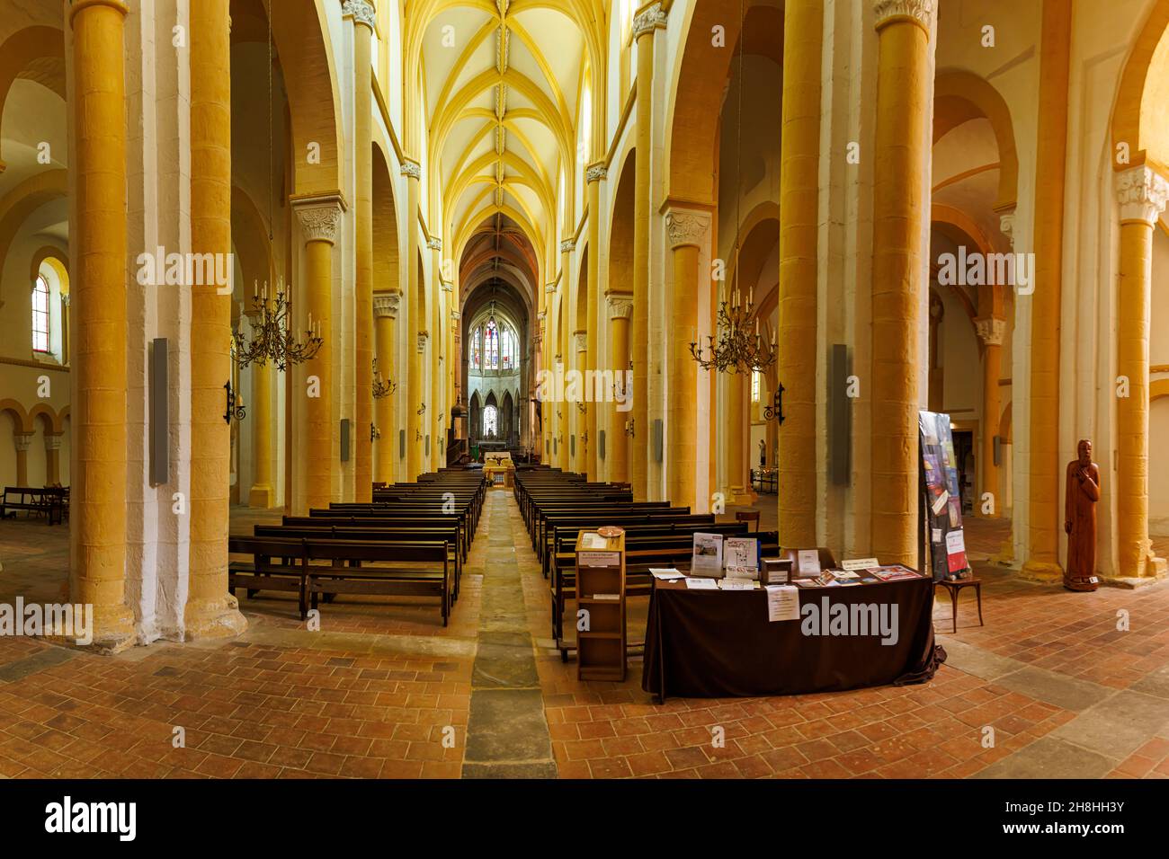 Frankreich, Allier, Souvigny, im Kirchenschiff St. Pierre St Paul Stockfoto