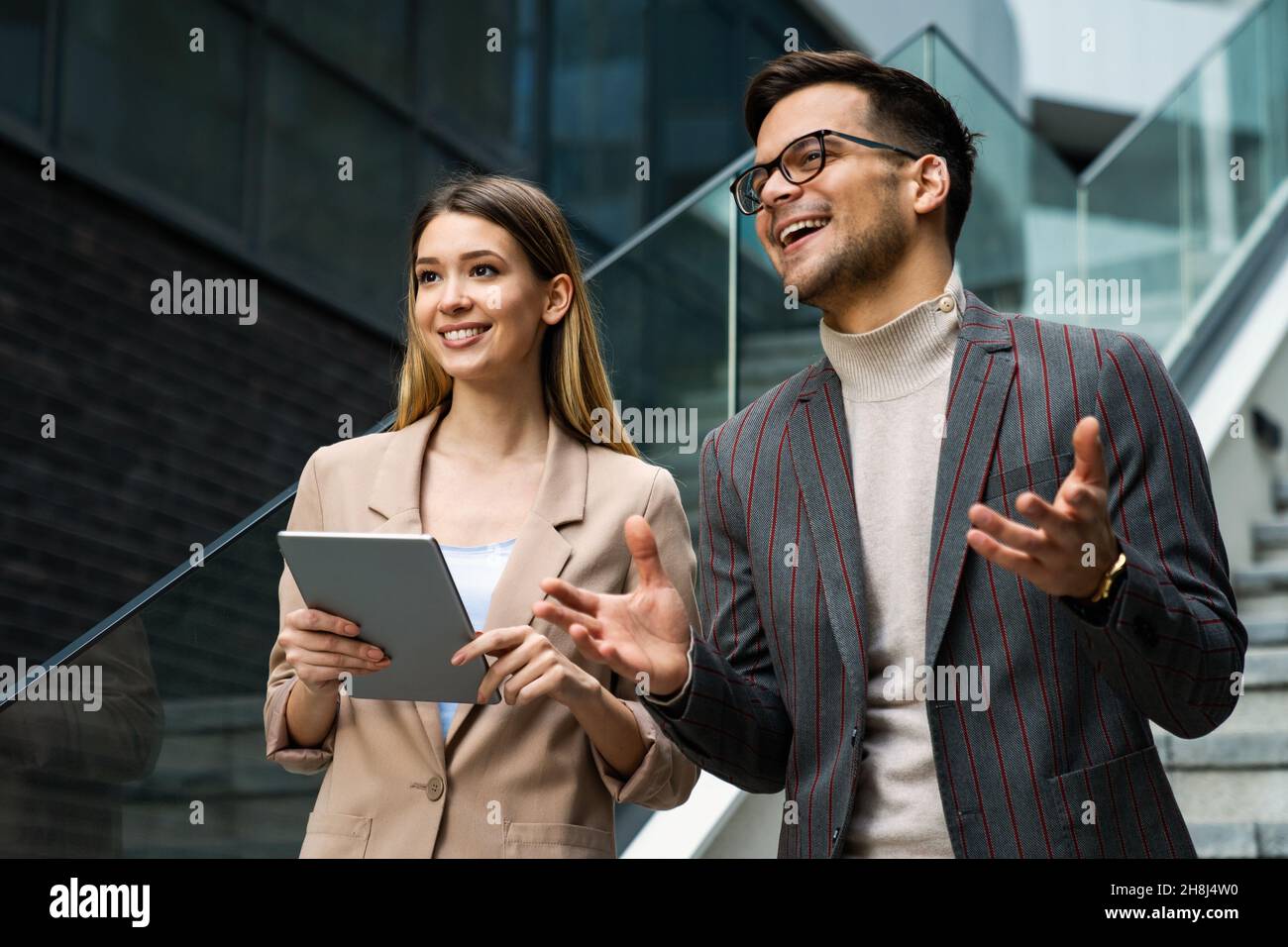 Erfolgreiche Geschäftsleute, Designer genießen die Zusammenarbeit. Business People Technologie-Konzept Stockfoto