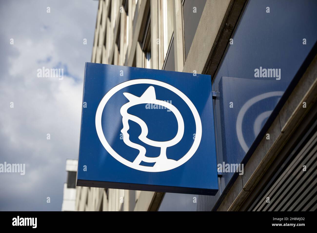 Irmapigen ('das Irma-Mädchen'), Irma, dänische Supermarktkette, Schild mit Logo; Kopenhagen, Dänemark Stockfoto