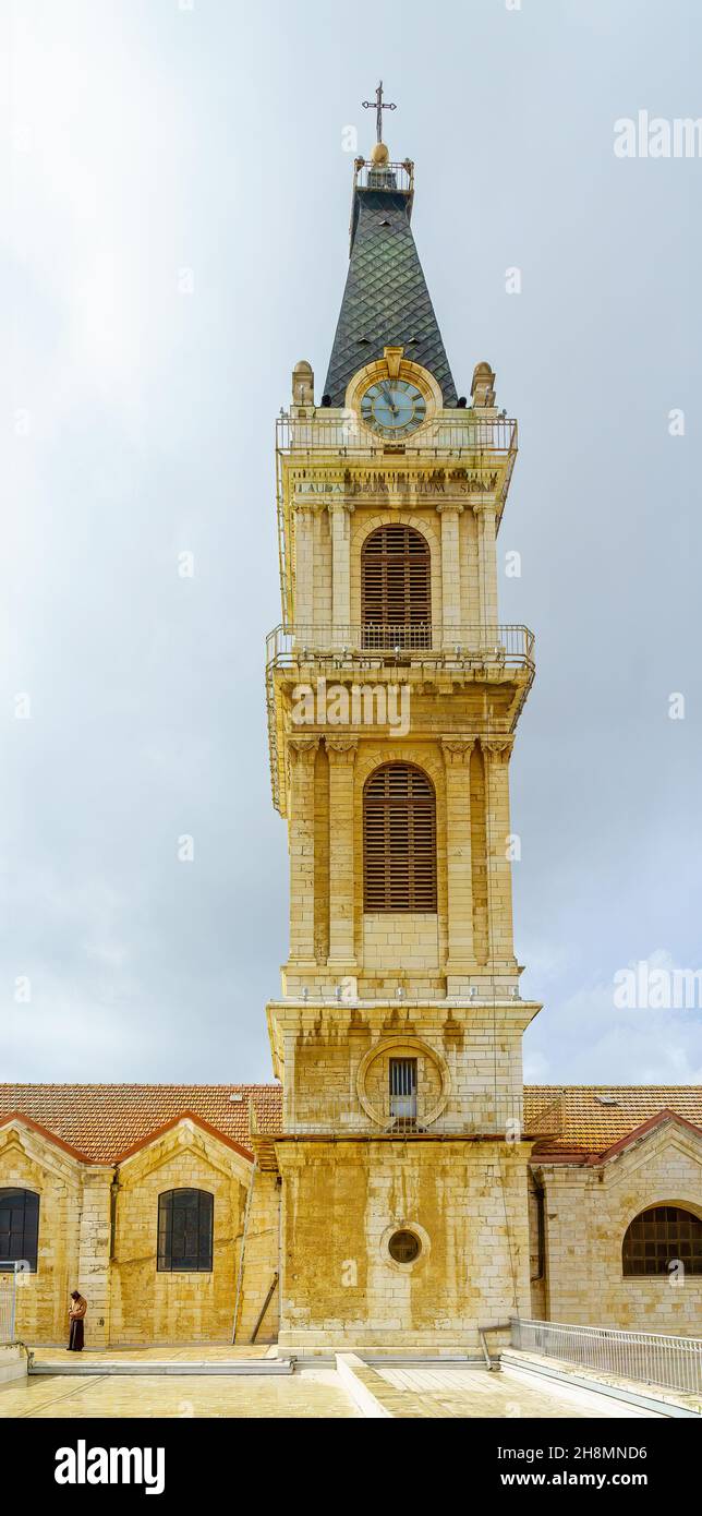 Blick auf den Glockenturm des Klosters des Heiligen Erlösers (San Salvador), in der Altstadt von Jerusalem, Israel Stockfoto