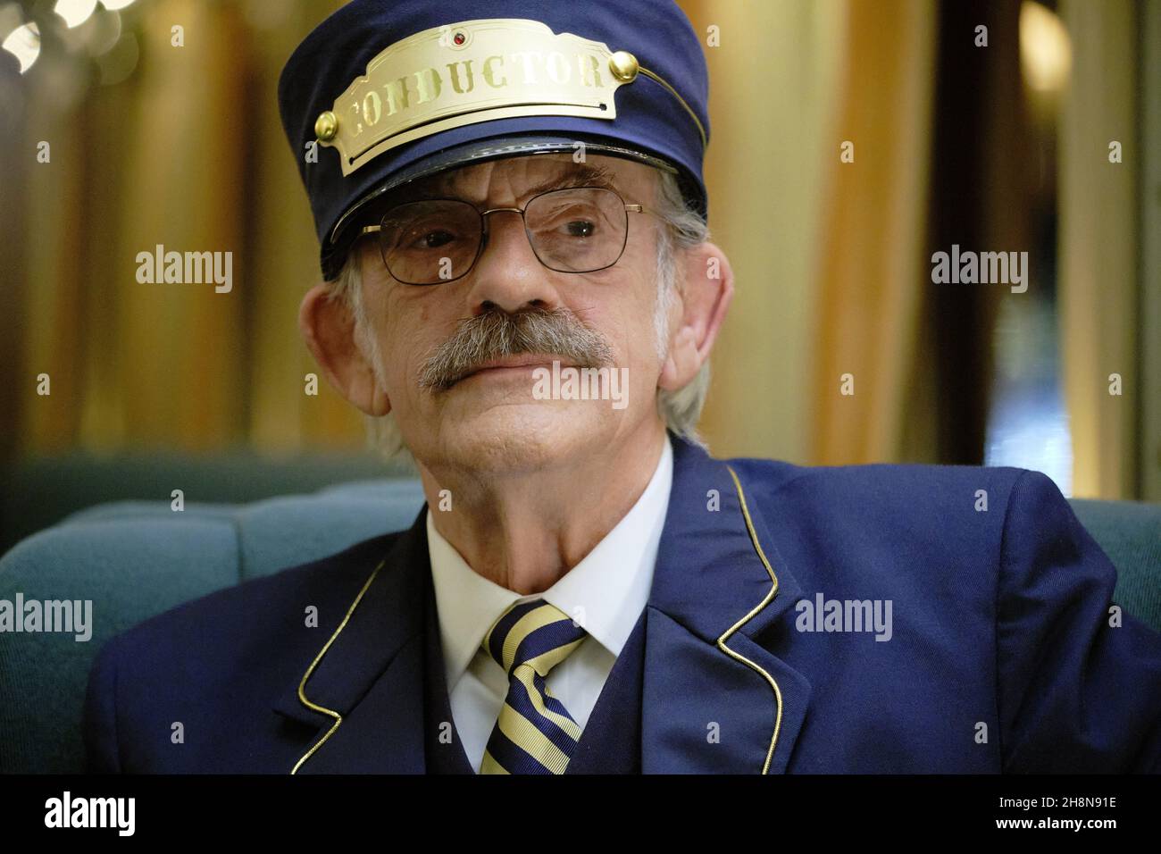 CHRISTOPHER LLOYD in DER NÄCHSTEN STATION, WEIHNACHTEN (2021), Regie DUSTIN RIKERT. Kredit: Synthetic Cinema International / Album Stockfoto
