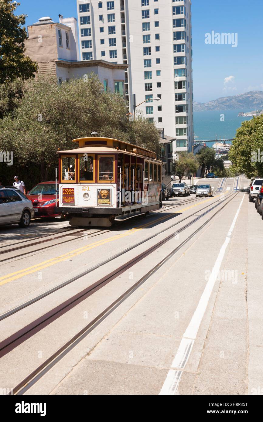 San Francisco, USA-20. Juni 2017: Blick auf die Straßenbahnen von San Francisco und ihre Schienen Stockfoto