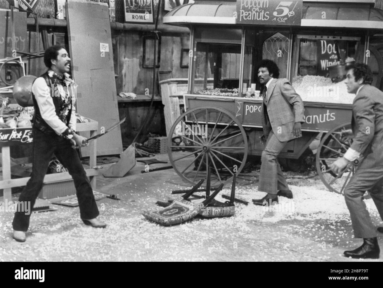 Richard Pryor, Mathew Clark, Nick Dimitri, am Set des Films, „Bustin“ Loose“, Universal Picturs, 1981 Stockfoto