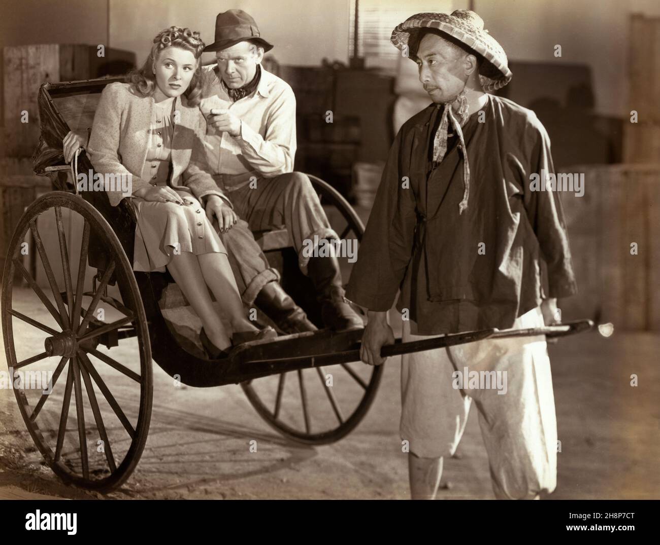 Evelyn Ankers, Charles Bickford, Drehort des Films, 'Burman Convoy', Universal Picters, 1941 Stockfoto